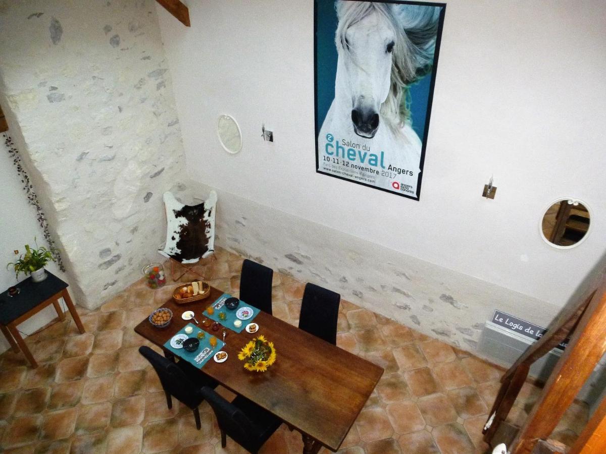 Hotel Le Logis De La Chouette Baugé Esterno foto