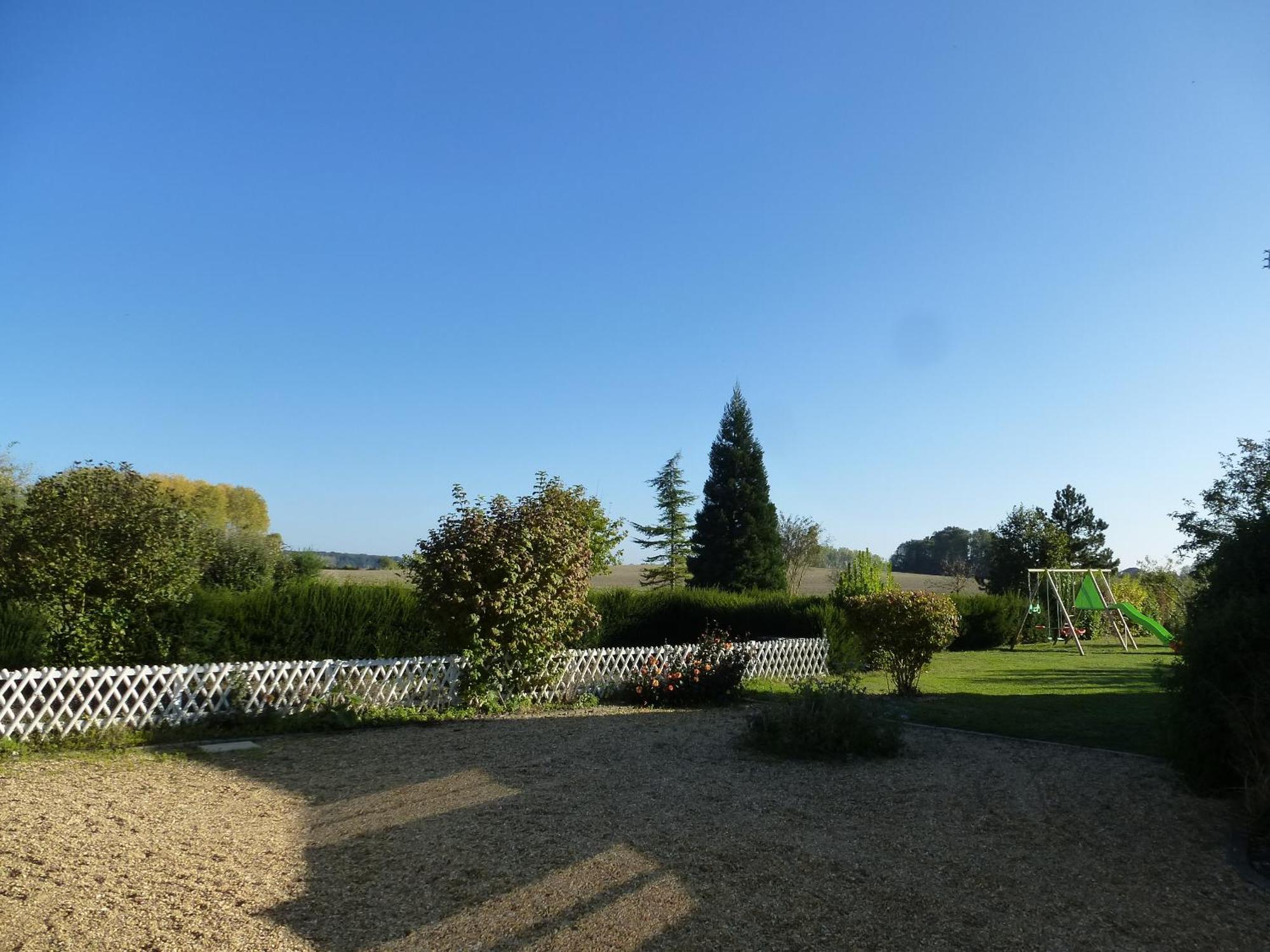 Hotel Le Logis De La Chouette Baugé Esterno foto